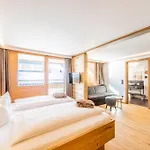 Alpen Post 4*