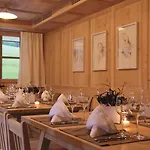 Alpen Post 4*