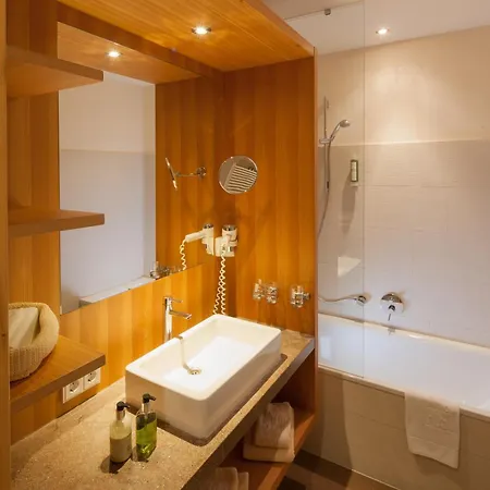 Hotel Alpenhotel Post 4*