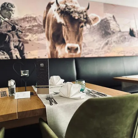 Alpenhotel Post Hotel 4*