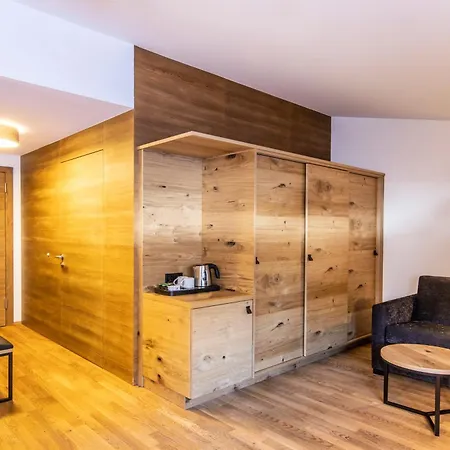Alpen Post Hotel 4*