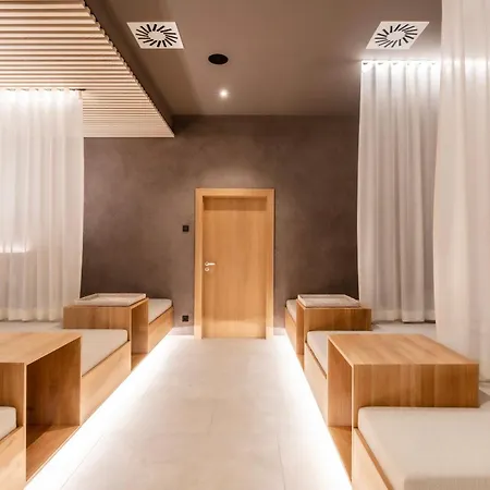 Hotel Alpenhotel Post 4*