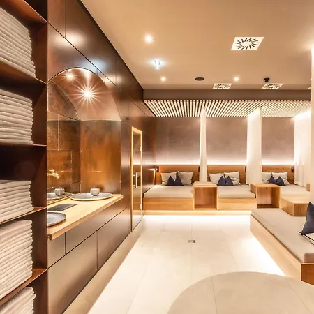 Alpenhotel Post 4*