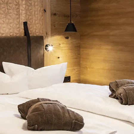 Hotel Alpenhotel Post 4*