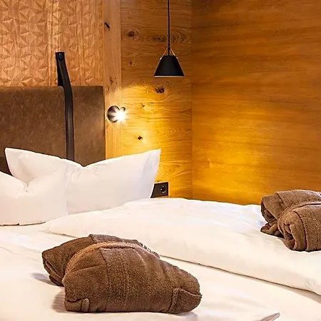 Alpen Post 4*