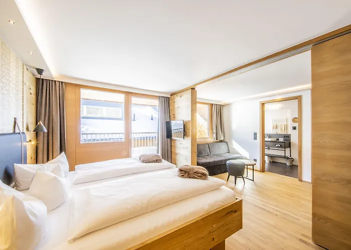 Alpen Post ホテル 4*